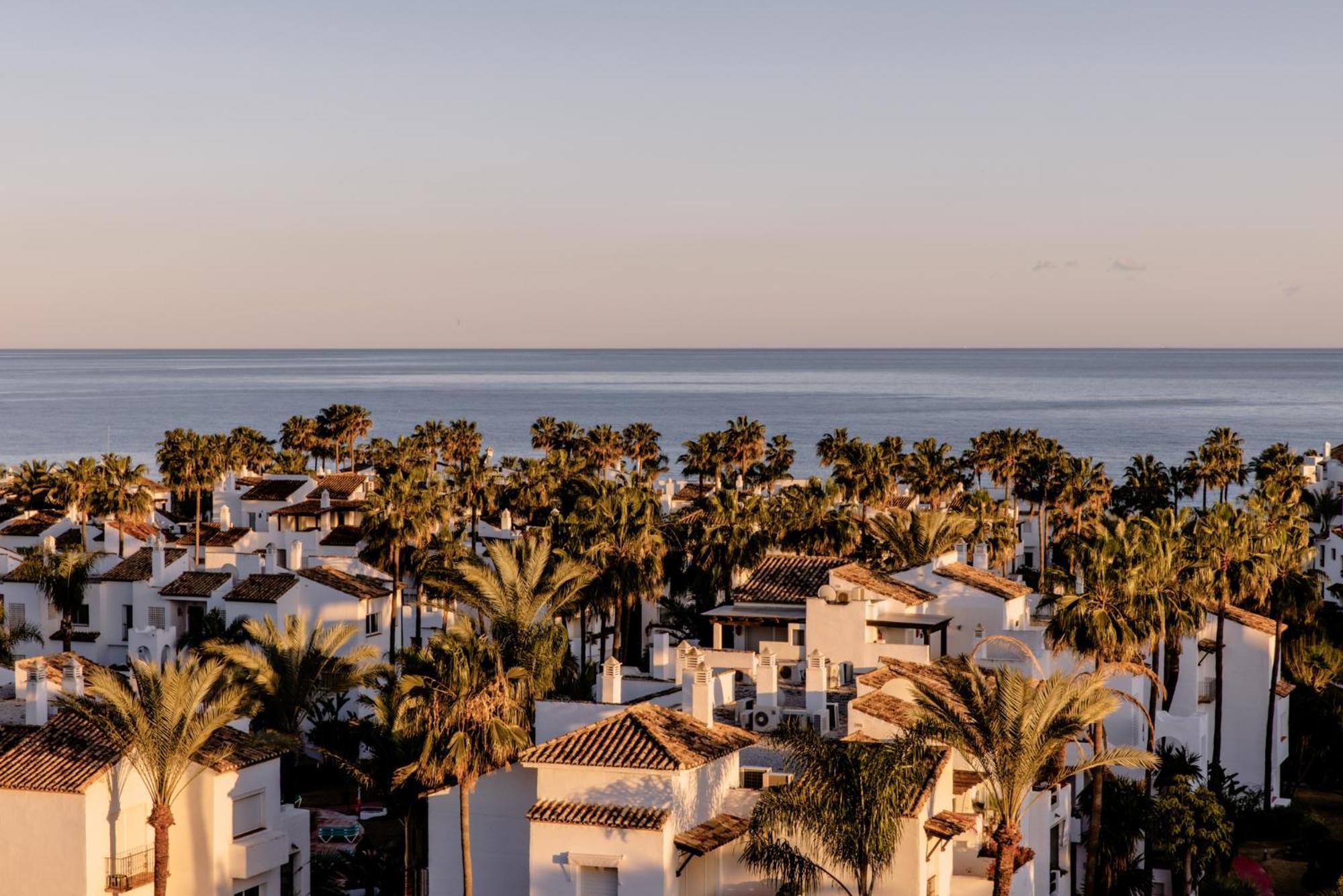 The Flag Hotel Marbella, Estepona Adult Recommended Εξωτερικό φωτογραφία